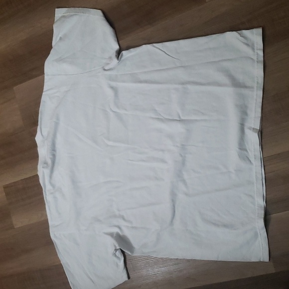 Sporty & Rich tshirt - Picture 4 of 4